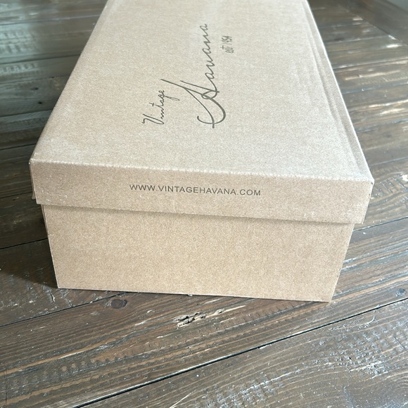 💜 SOLD 💜 NIB Vintage Havana Winifred court sneakers. Size 7.5 - Picture 12 of 12